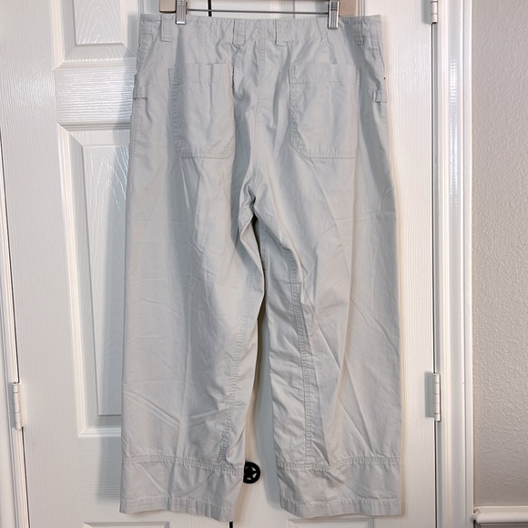 Jones New York Capris Pants Sand Light Khaki Size 14 - Picture 7 of 8